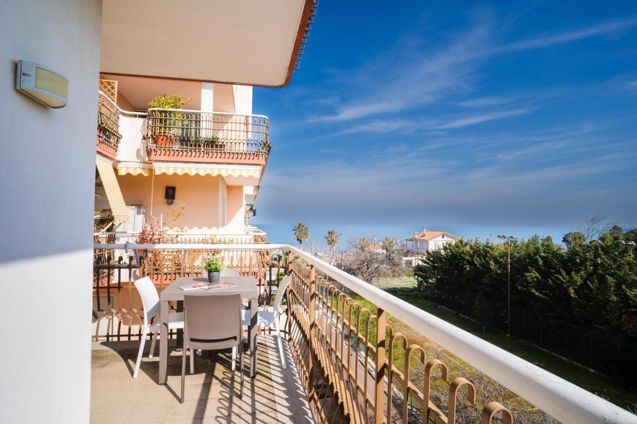 Ferienwohnung Dimora Montereale Near The Sea Trani Exterior foto
